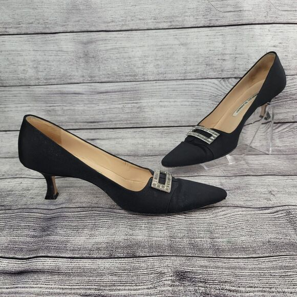 Manolo Blahnik Black 2" Heels Rhinestone Buckle Pointed Toe size 37.5 (7.5 US) - Picture 2 of 16